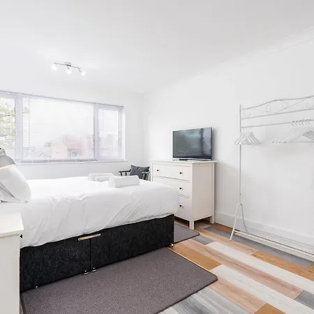 Appartement Chic 3 Bedroom With Balcony & Free Parking Leeds (West Yorkshire)