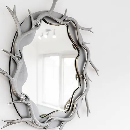 Chic 3 Bedroom With Balcony & Free Parking Appartement *