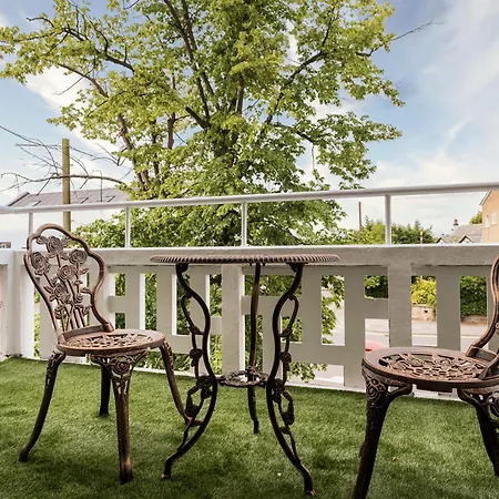 Appartement Chic 3 Bedroom With Balcony & Free Parking Leeds (West Yorkshire)