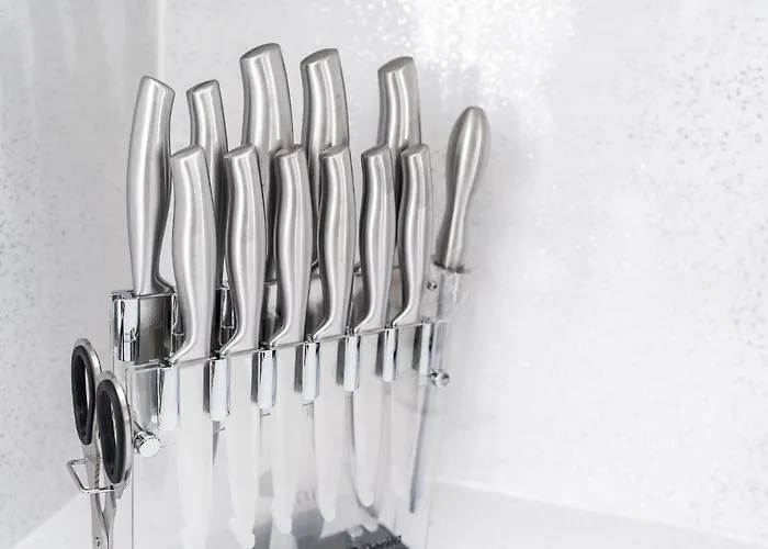 Chic 3 Bedroom With Balcony & Free Parking Apartment Leeds (West Yorkshire)